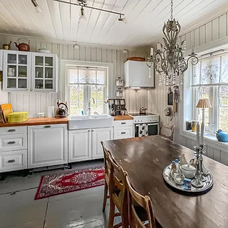 Feriehus Nice In With Kitchen